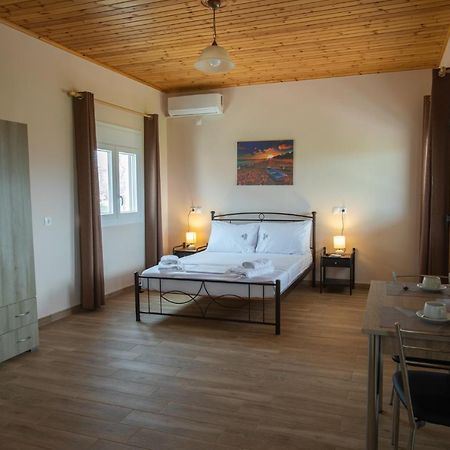 Venia'S Apartments Скала Ересу Екстериор снимка