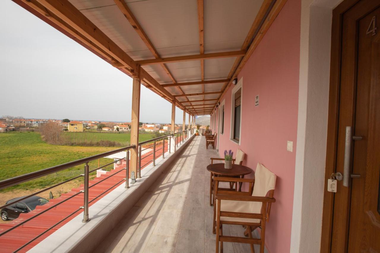 Venia'S Apartments Скала Ересу Екстериор снимка