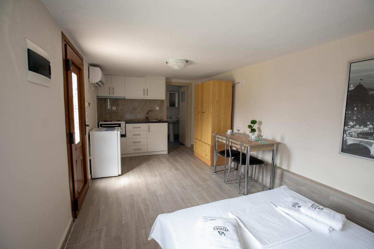 Venia'S Apartments Скала Ересу Екстериор снимка