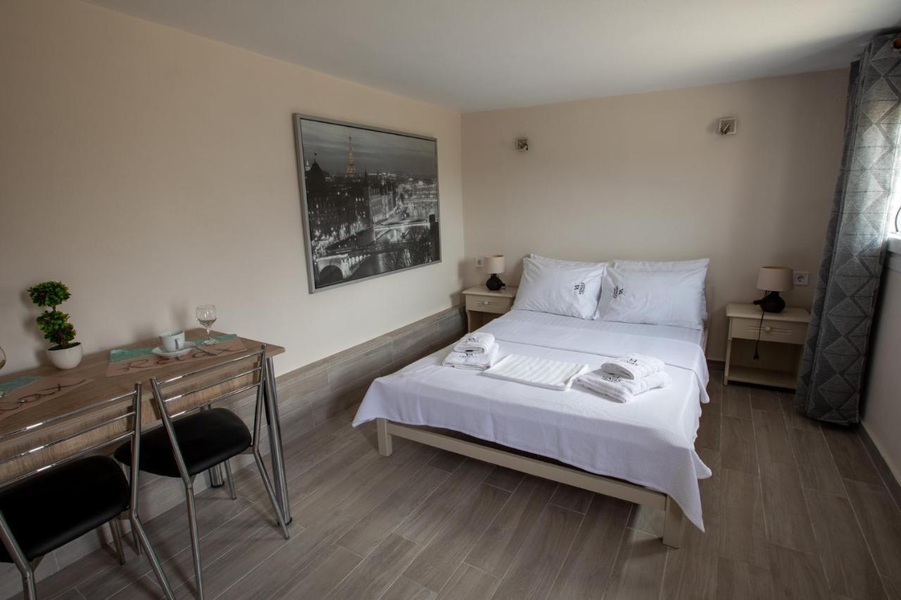 Venia'S Apartments Скала Ересу Екстериор снимка