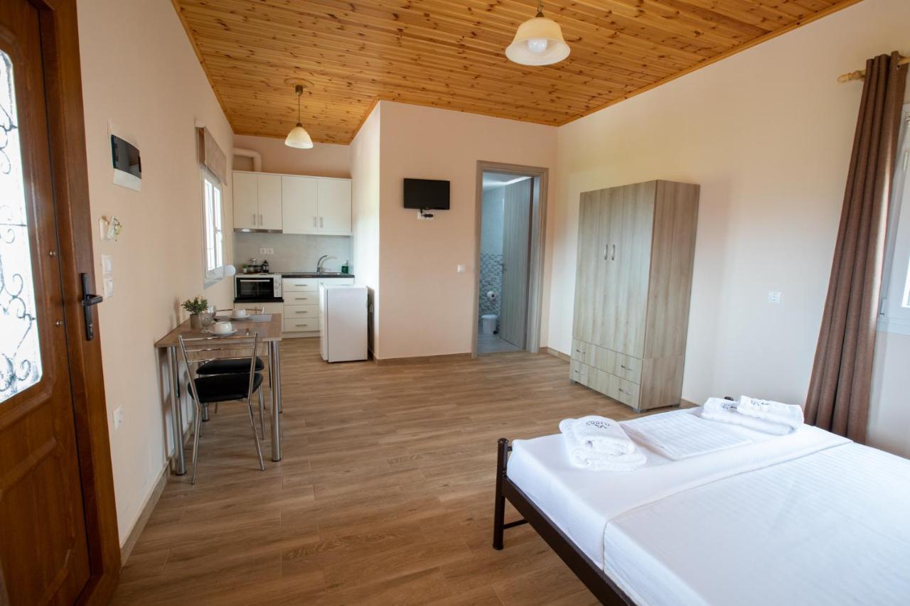 Venia'S Apartments Скала Ересу Екстериор снимка