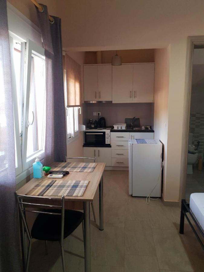 Venia'S Apartments Скала Ересу Екстериор снимка
